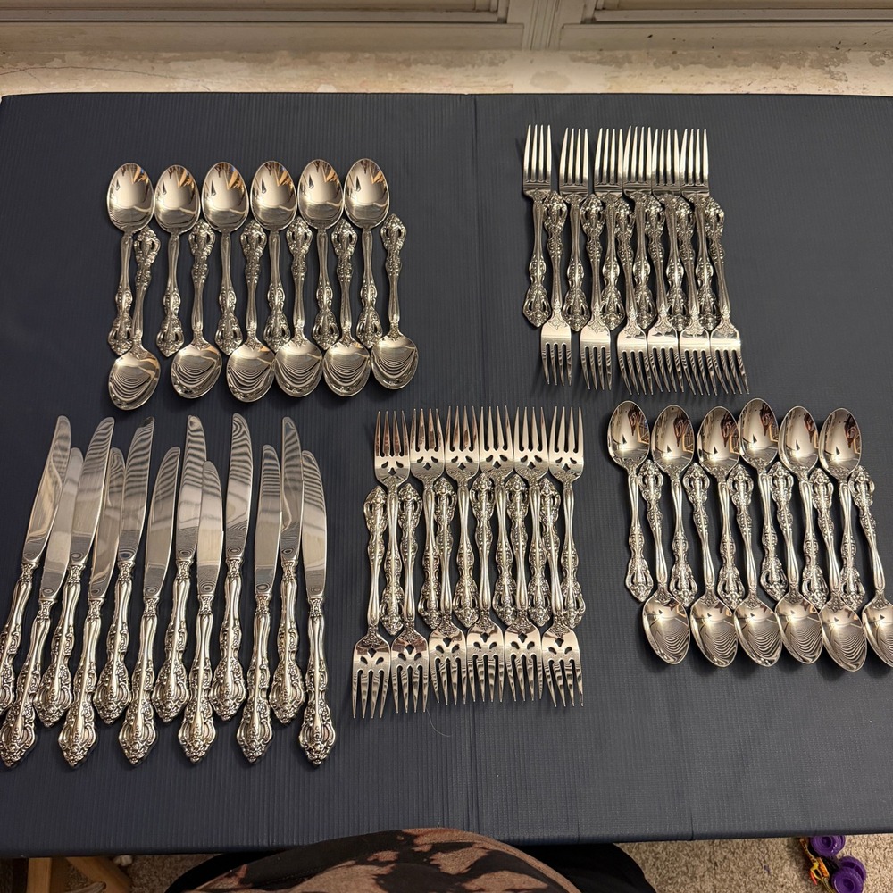 Oneida Heirloom Michelangelo Stainless Flatware Set 60pc Service for 12 USA